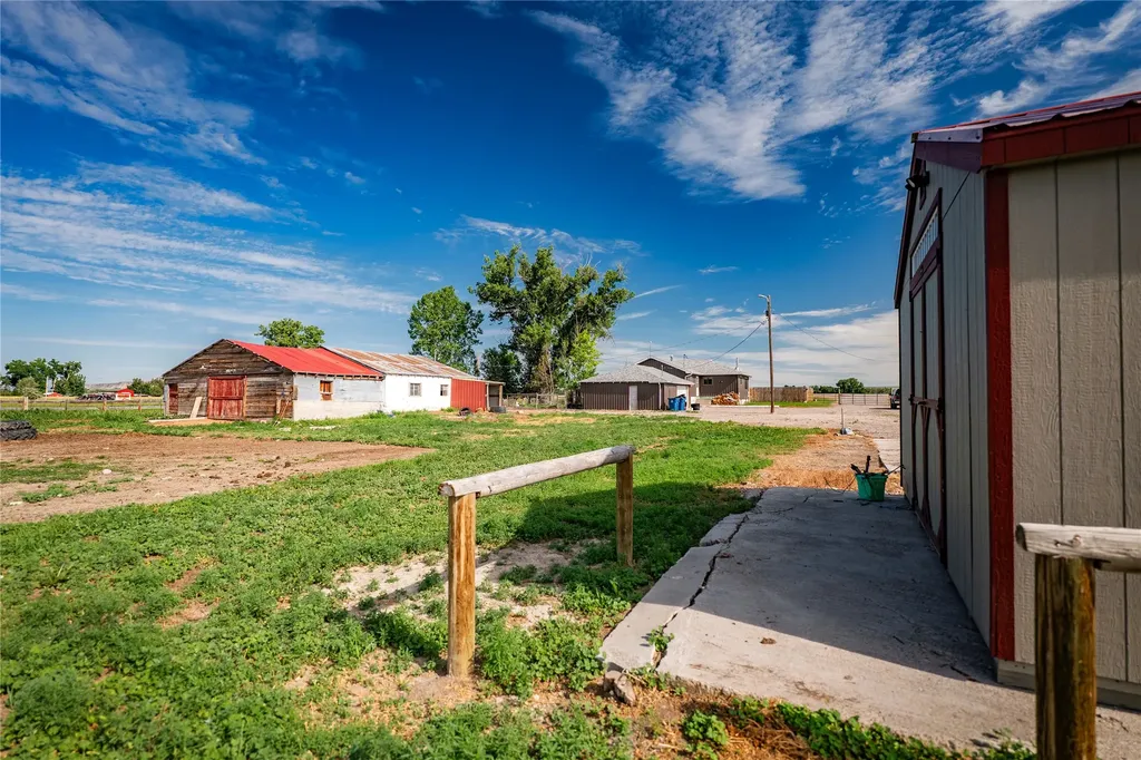 12854 Mt Highway 200 Simms MT 59477