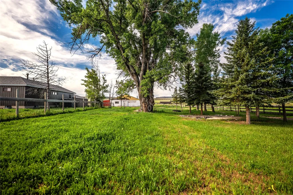 12854 Mt Highway 200 Simms MT 59477