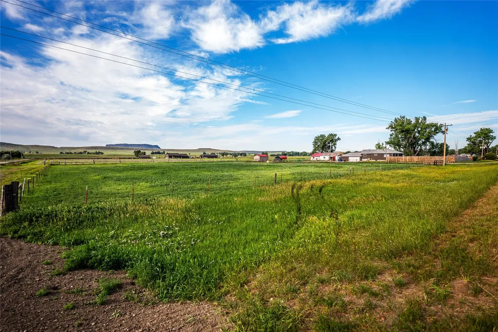 12854 Mt Highway 200 Simms MT 59477
