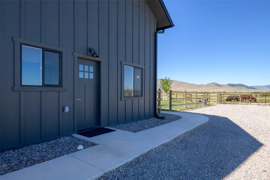 37702 Hawkins Road St Ignatius MT 59865