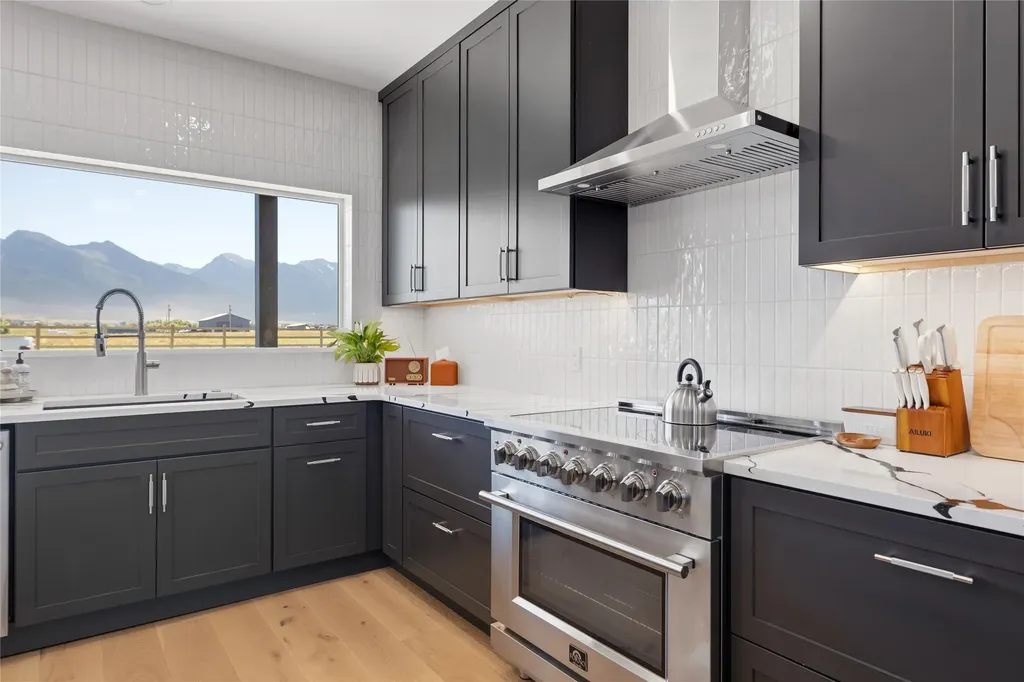 37702 Hawkins Road St Ignatius MT 59865