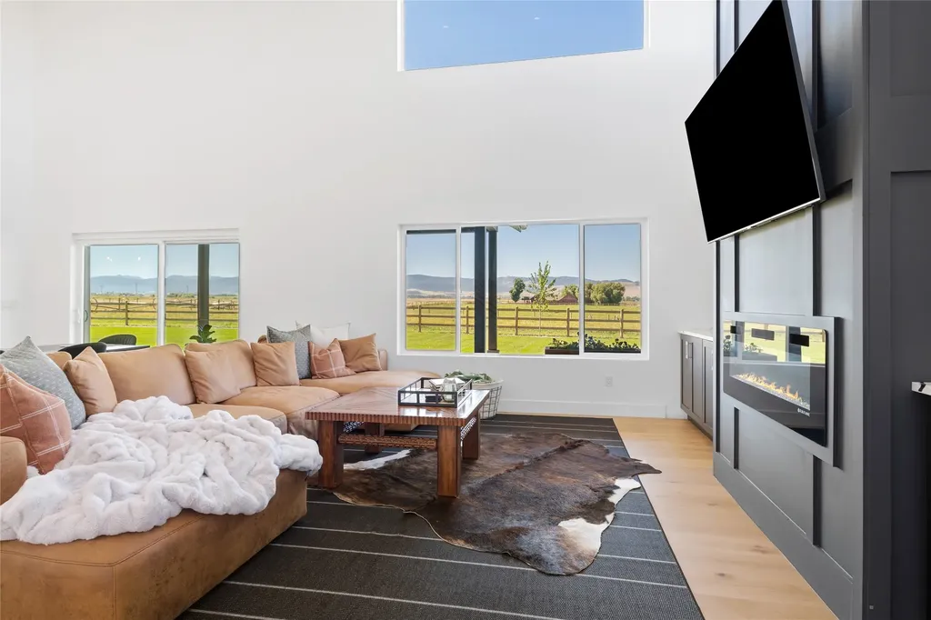 37702 Hawkins Road St Ignatius MT 59865