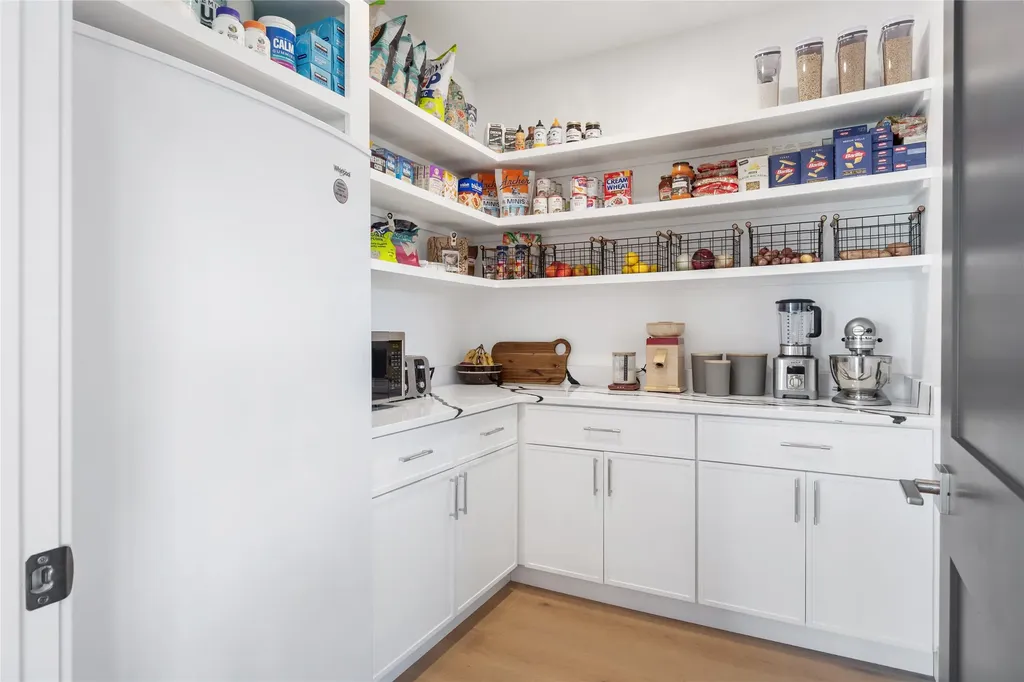 37702 Hawkins Road St Ignatius MT 59865