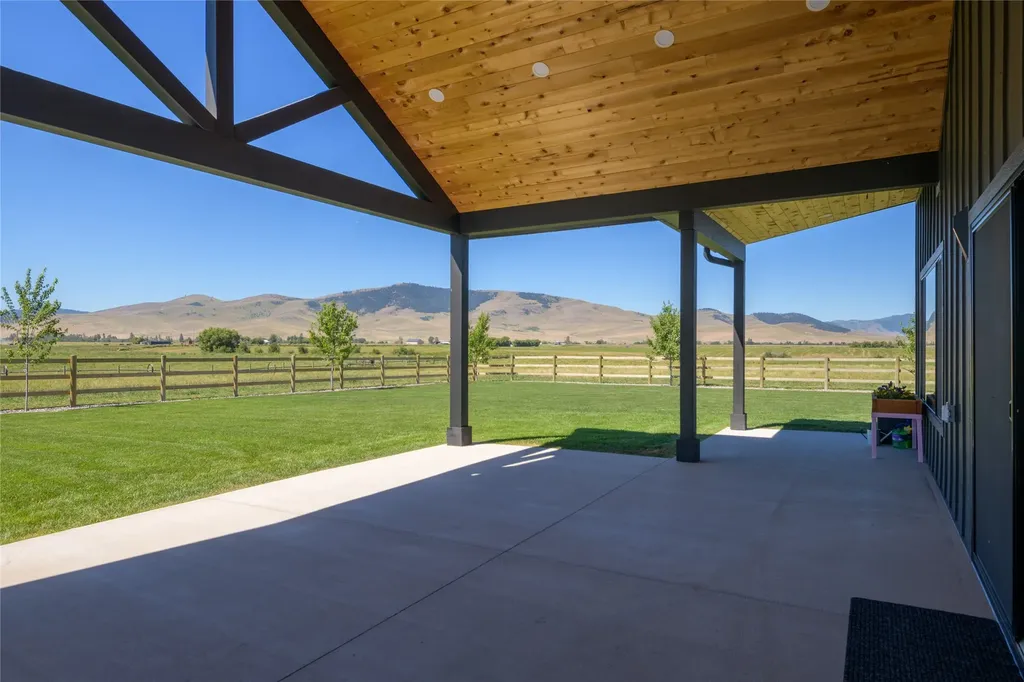 37702 Hawkins Road St Ignatius MT 59865