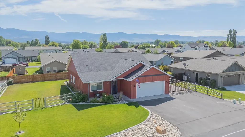 144 Farm Land Lane Corvallis MT 59828