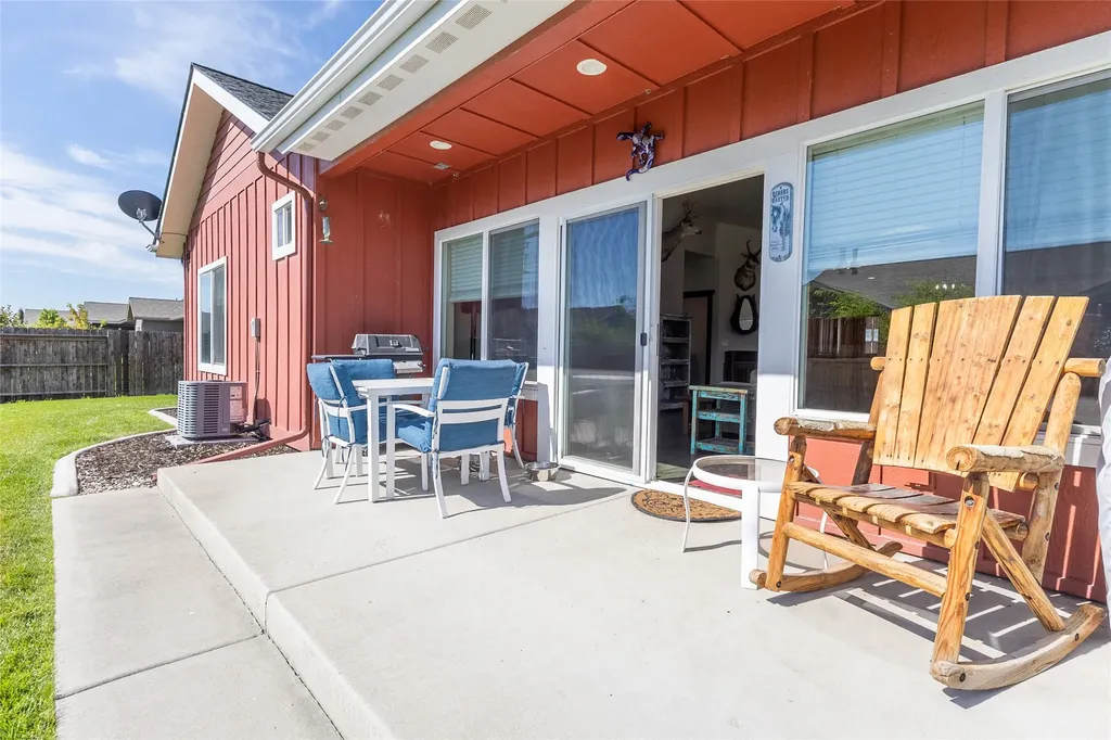 144 Farm Land Lane Corvallis MT 59828