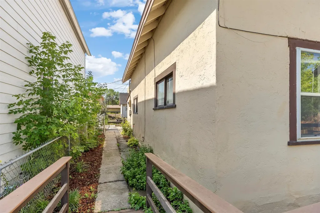 1325 E Lyndale Avenue Helena MT 59601