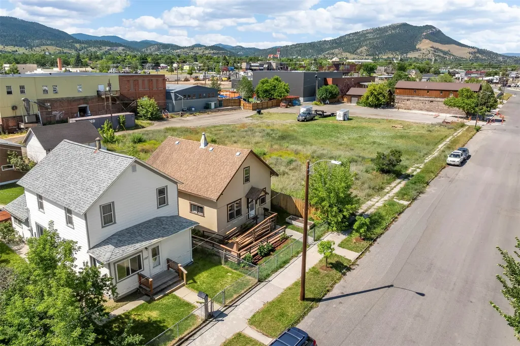 1325 E Lyndale Avenue Helena MT 59601