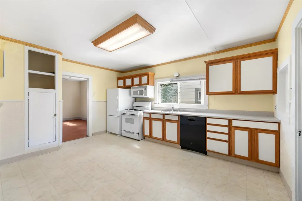 1325 E Lyndale Avenue Helena MT 59601
