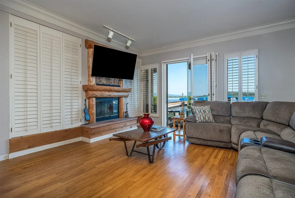 140 Pebble Way Bigfork MT 59911