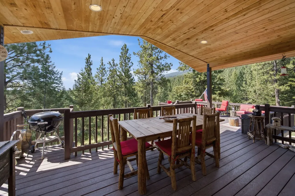 1666 Bear Face Road Victor MT 59875