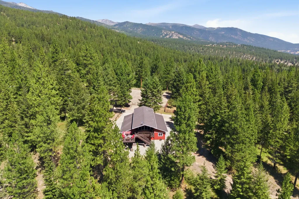1666 Bear Face Road Victor MT 59875