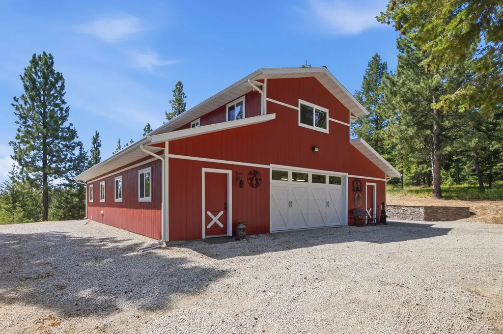 1666 Bear Face Road Victor MT 59875