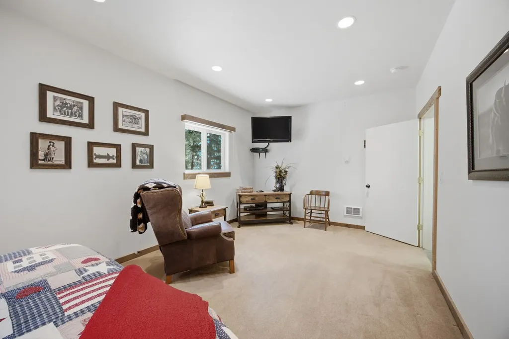 1666 Bear Face Road Victor MT 59875