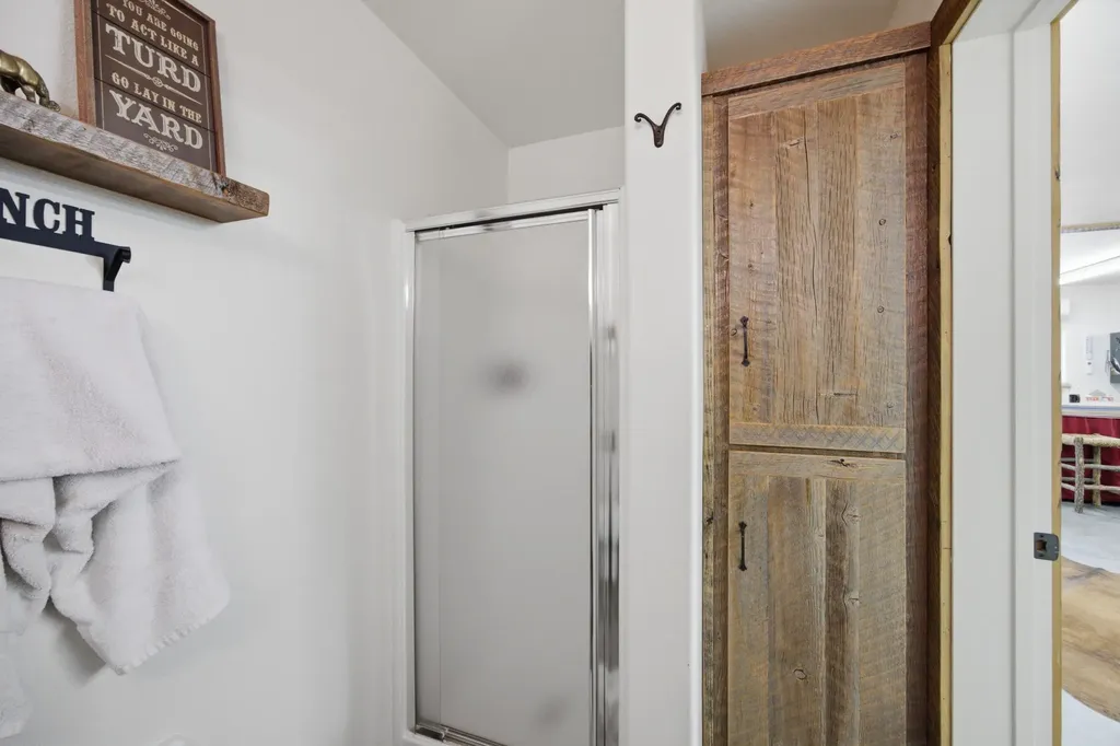 1666 Bear Face Road Victor MT 59875