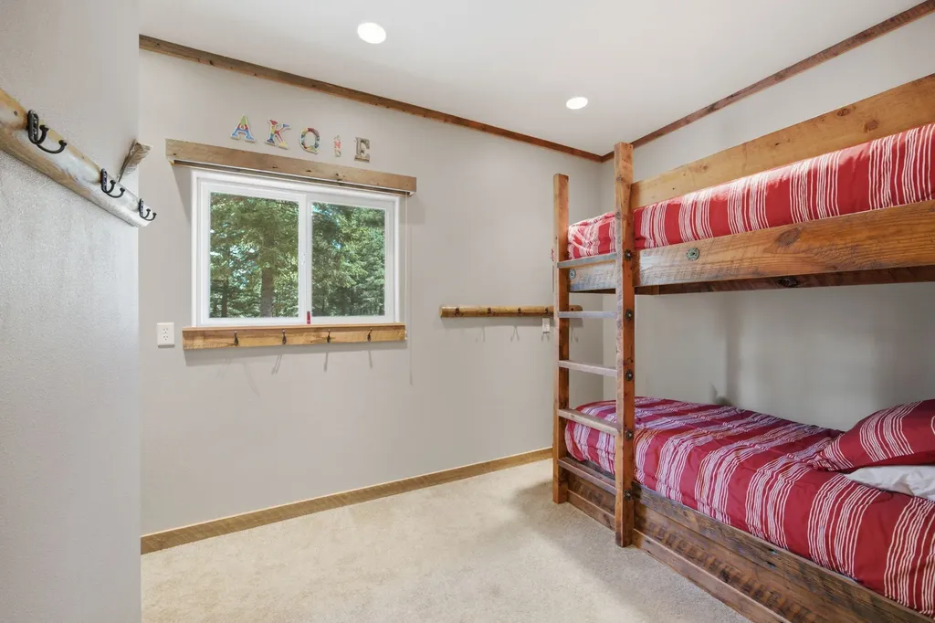 1666 Bear Face & Elizabeth Lane Victor MT 59875