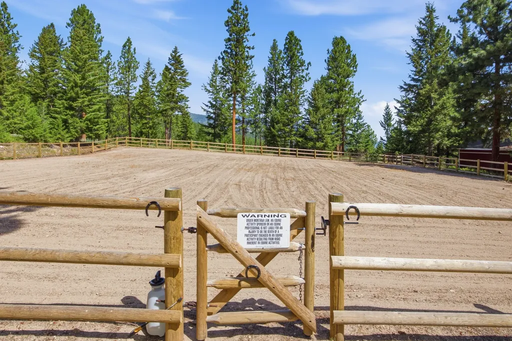 1666 Bear Face Road Victor MT 59875