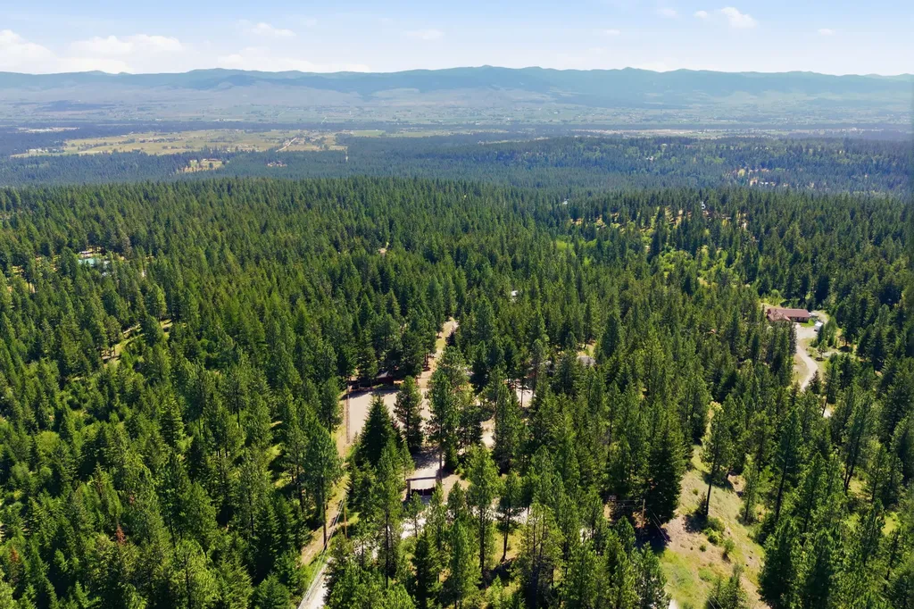 1666 Bear Face Road Victor MT 59875