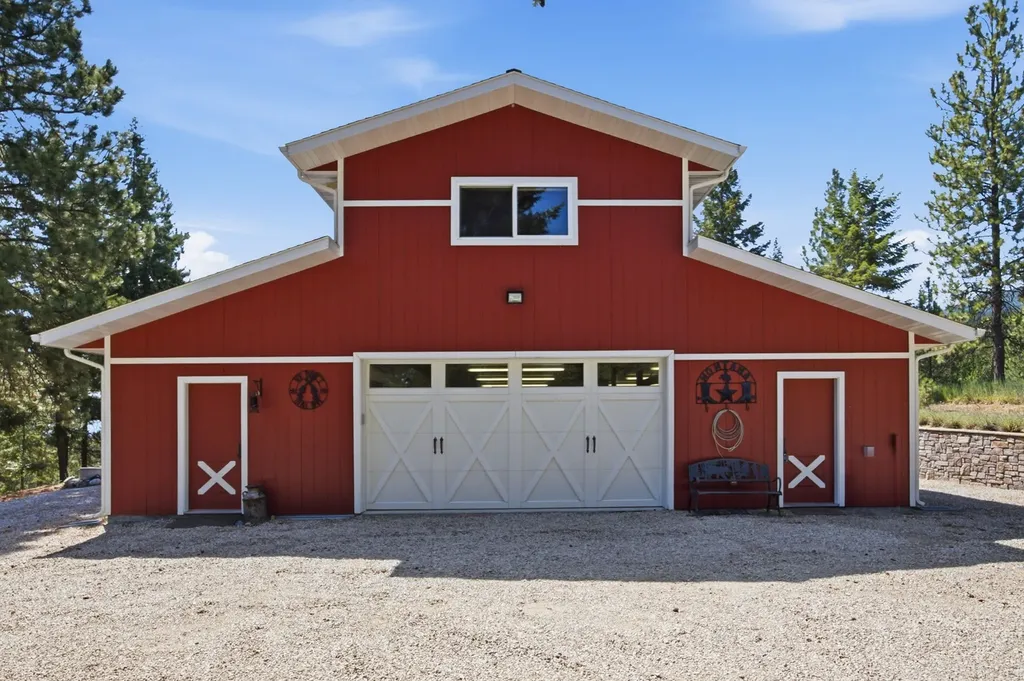 1666 Bear Face & Elizabeth Lane Victor MT 59875
