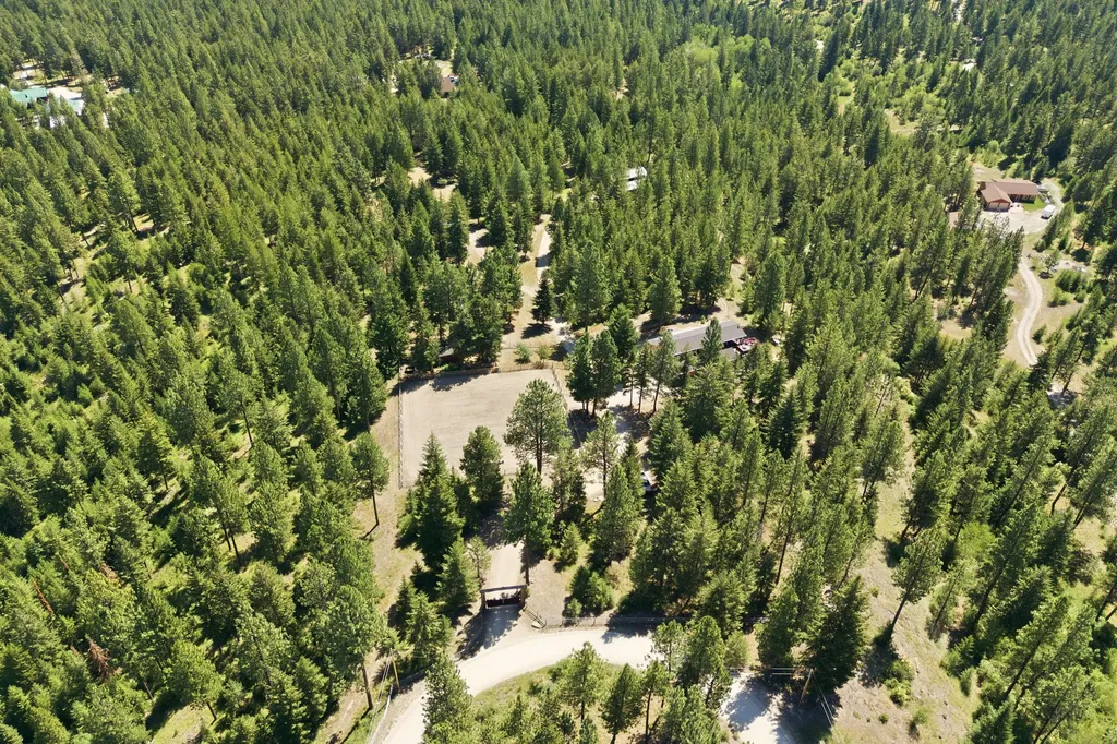 1666 Bear Face Road Victor MT 59875