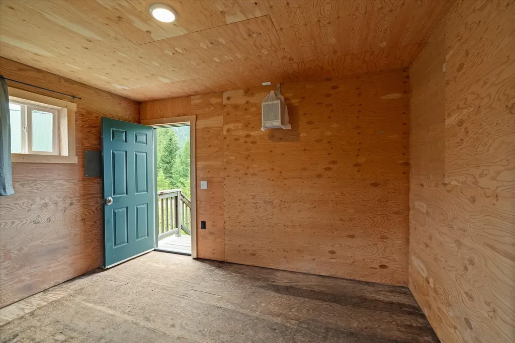 3945 North Fork Road Columbia Falls MT 59912