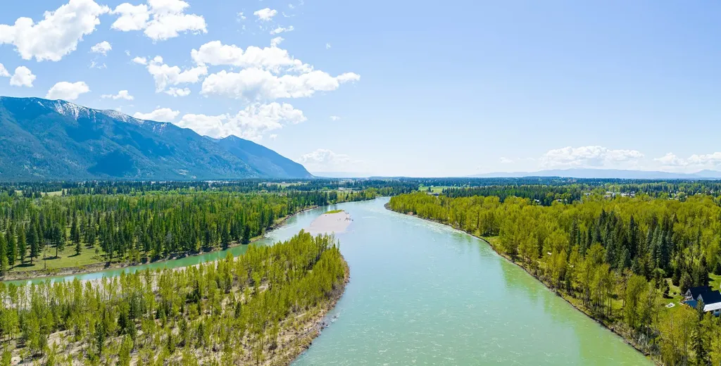2 Cedar Pointe Loop Columbia Falls MT 59912