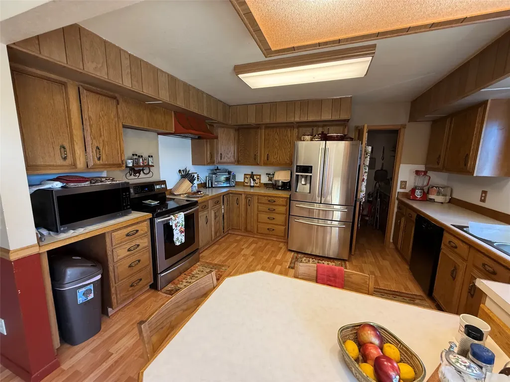 2606 N 17th Road Worden MT 59088