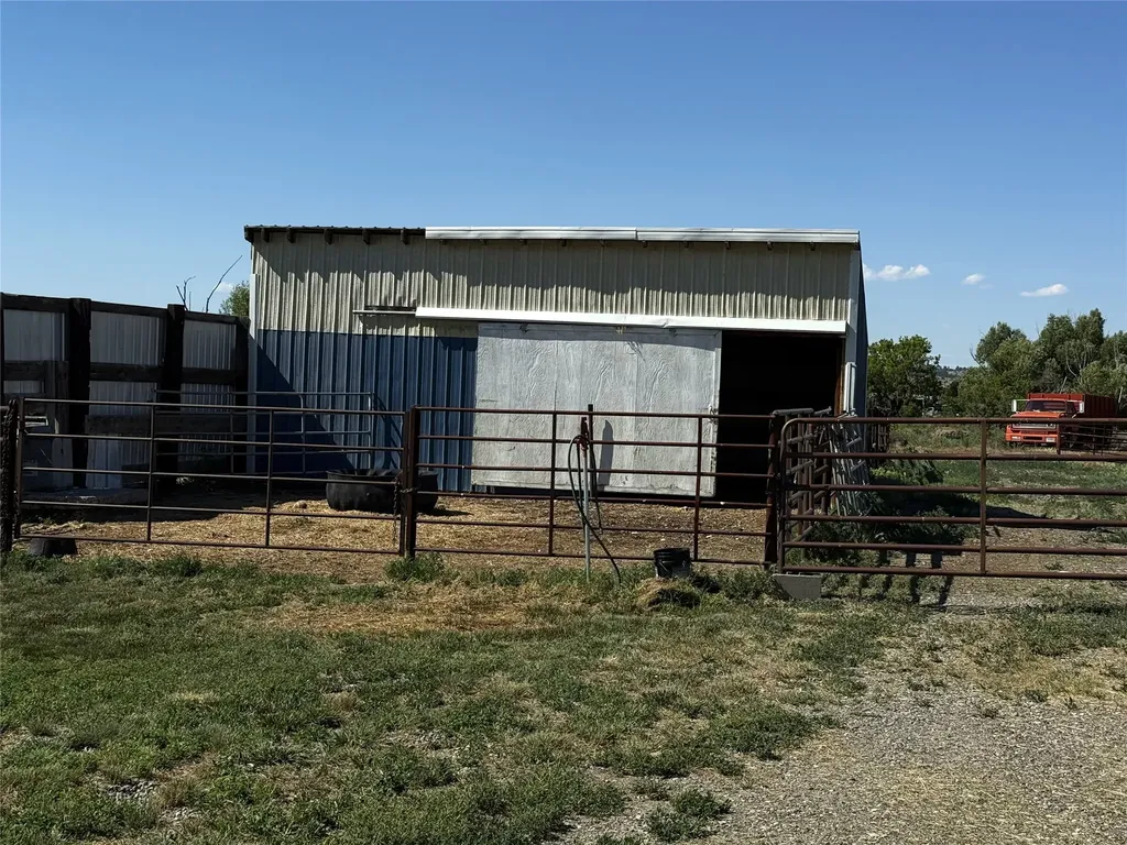 2606 N 17th Road Worden MT 59088