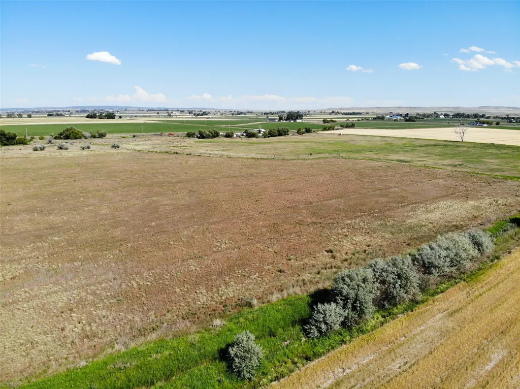 2606 N 17th Road Worden MT 59088