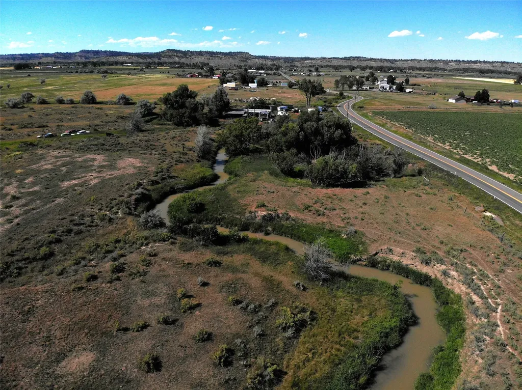 2606 N 17th Road Worden MT 59088