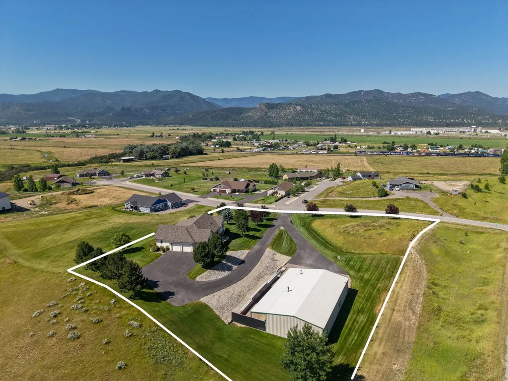 9758 Platinum Court Missoula MT 59808