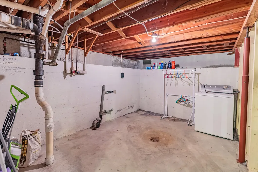 2280 West Drive Butte MT 59701