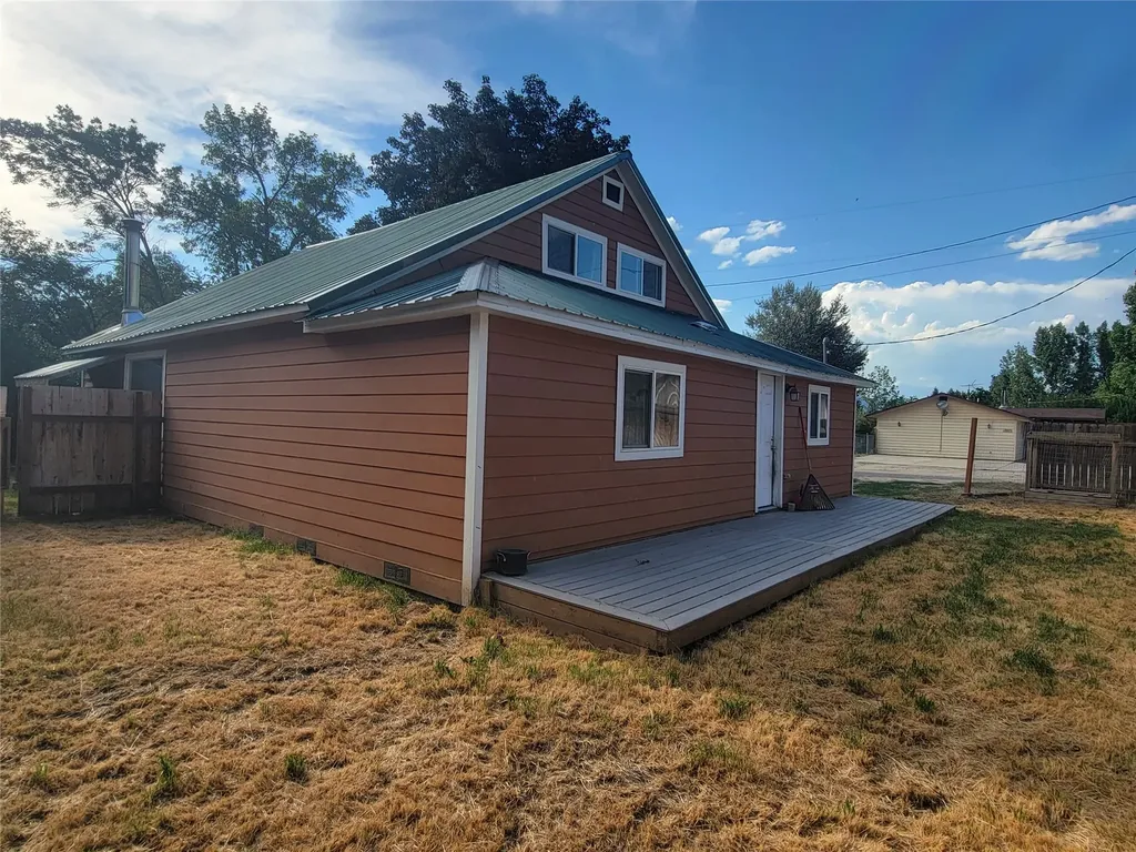 108 W Blake Street Plains MT 59859