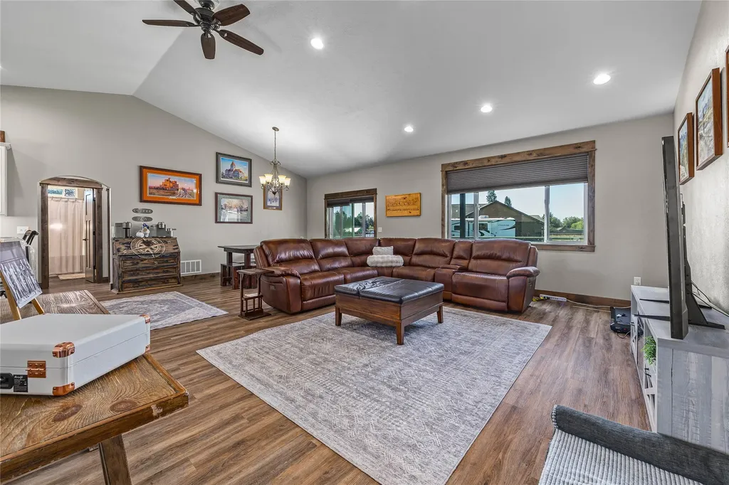 51 Kaycee Way Stevensville MT 59870