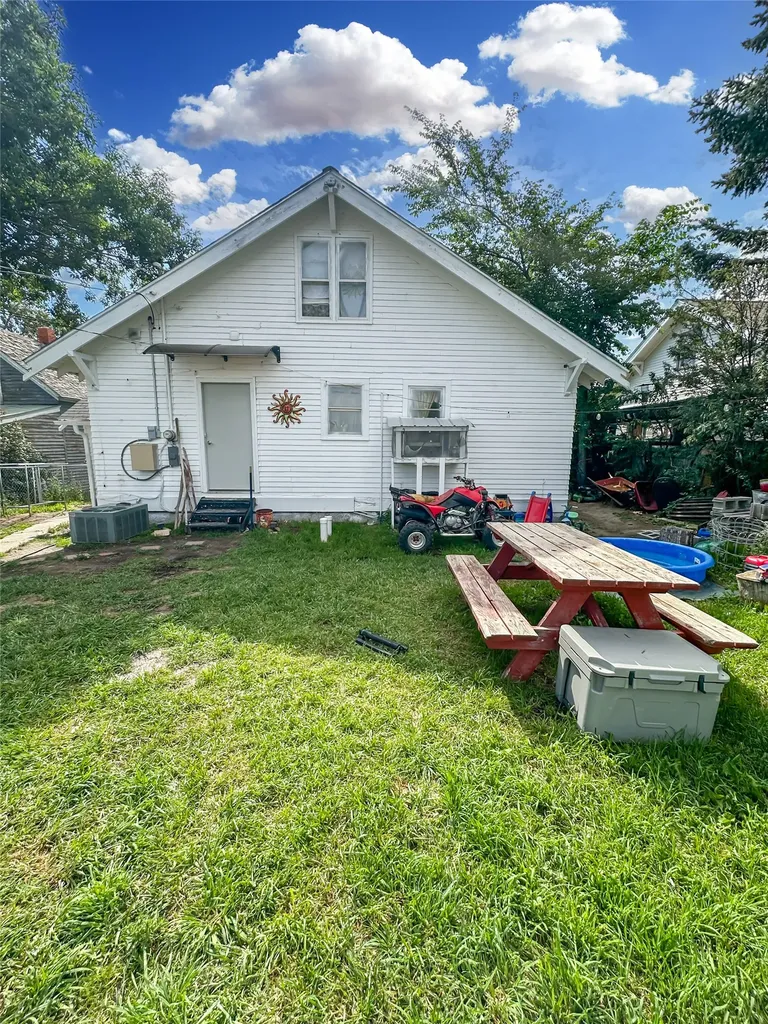 18 2nd Avenue SE Cut Bank MT 59427