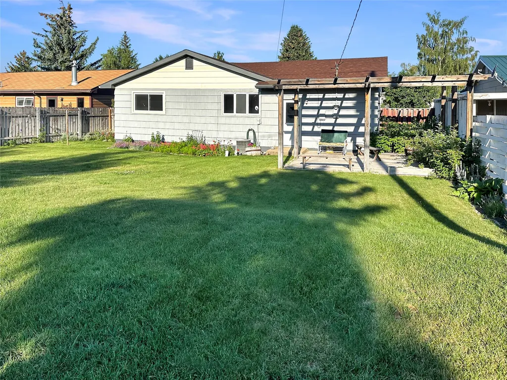 421 8th Avenue S Cut Bank MT 59427