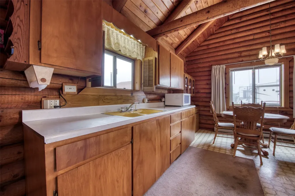 388 Winkler Lane Hamilton MT 59840