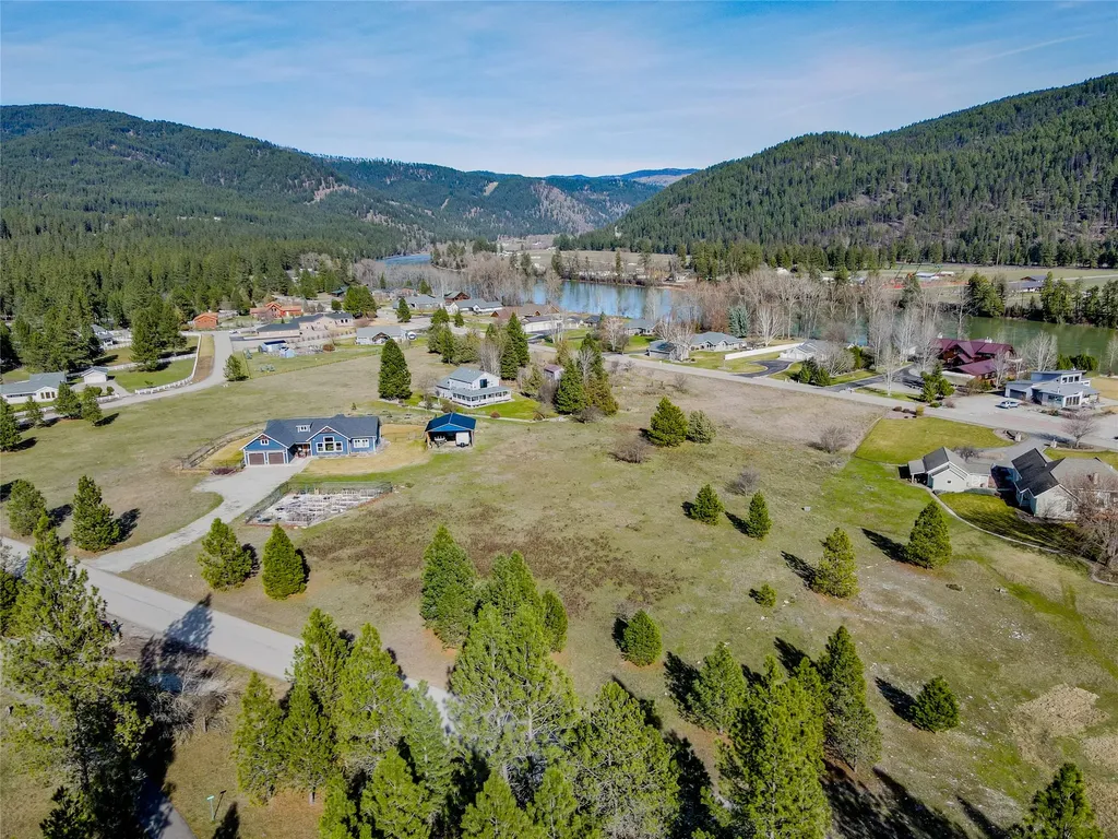 Nhn Edgewater Road Libby MT 59923