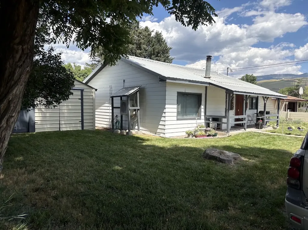 804 S 1st Avenue Plains MT 59859