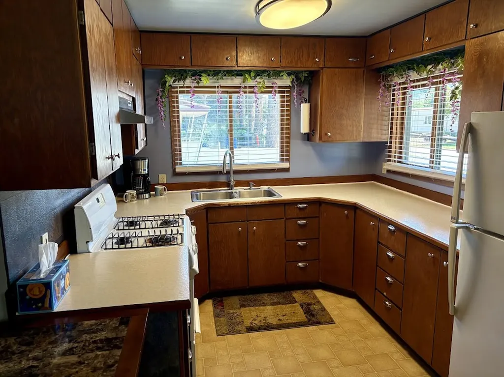804 S 1st Avenue Plains MT 59859