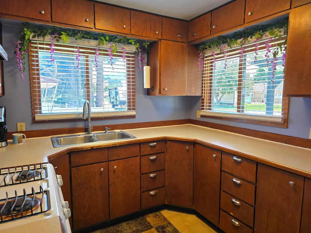 804 S 1st Avenue Plains MT 59859