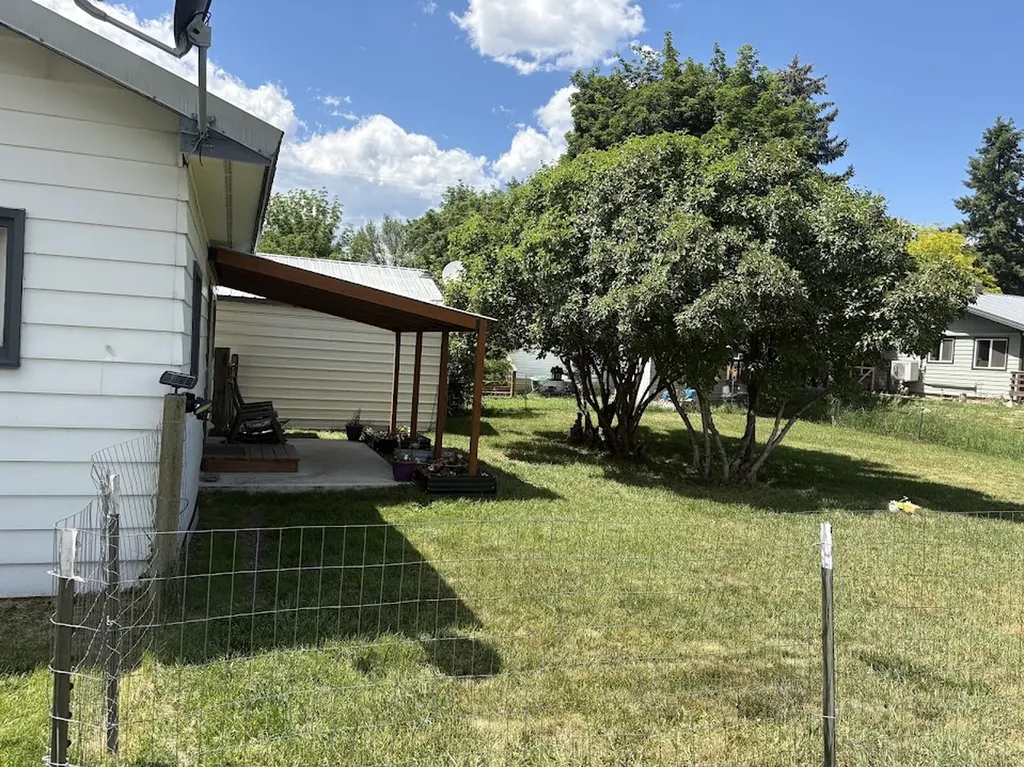 804 S 1st Avenue Plains MT 59859