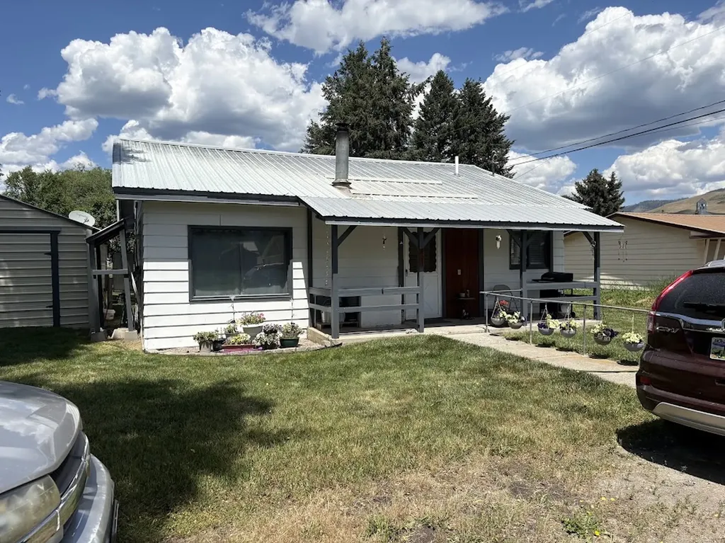804 S 1st Avenue Plains MT 59859
