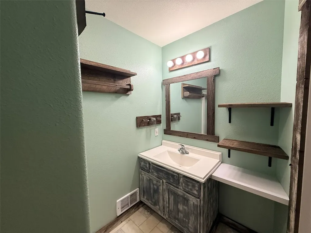 12 Panorama Lane Plains MT 59859