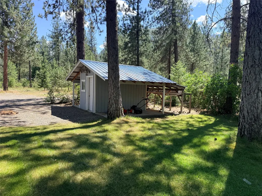 12 Panorama Lane Plains MT 59859