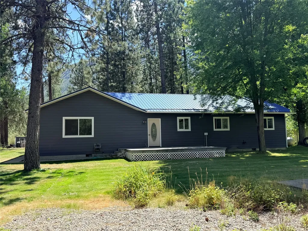 12 Panorama Lane Plains MT 59859
