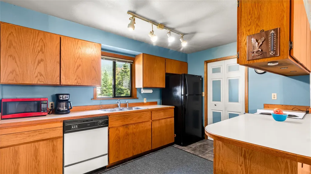 34529 Mt Highway 35 Polson MT 59860