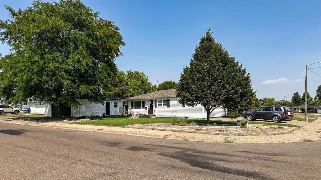 261 18th Avenue NW Great Falls MT 59404
