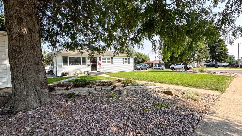 261 18th Avenue NW Great Falls MT 59404