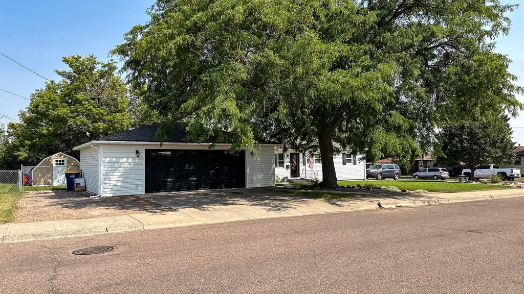 261 18th Avenue NW Great Falls MT 59404